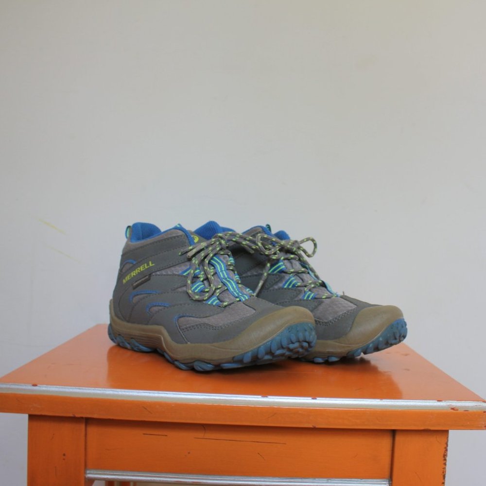 kids merrell waterproof hiking boots!